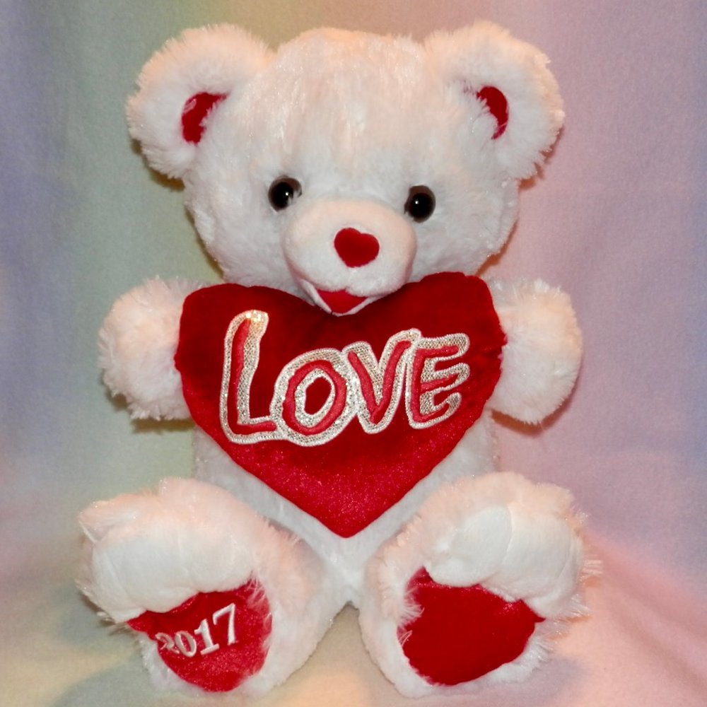2017 * DAN DEE  PLUSH WHITE TEDDY * HOLDING A RED  HEART * 20 IN * CUTE *